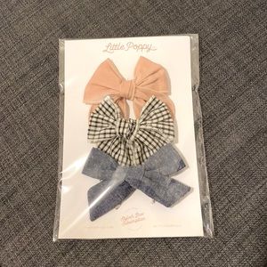 Little poppy bows